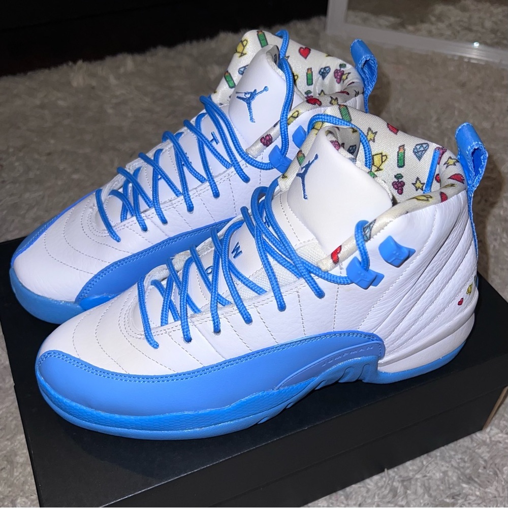 New Air Jordan 12s Shoes size 5.5